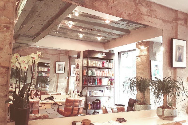 Salon De Coiffure By Anaïs M